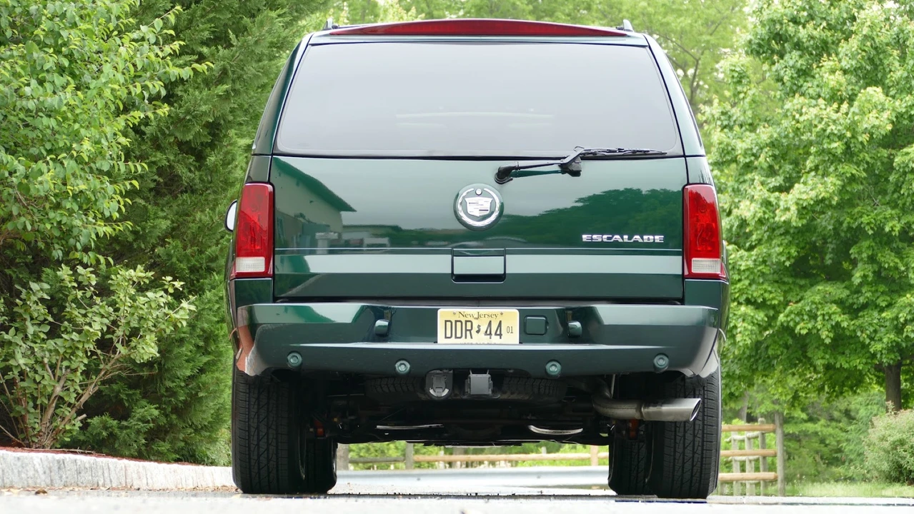 2002 Cadillac Escalade & EXT 2nd Gen - Image 11 of 31