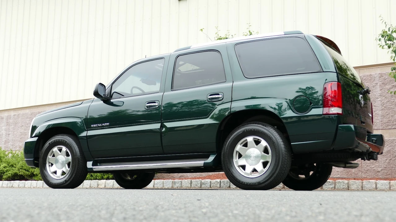 2002 Cadillac Escalade & EXT 2nd Gen - Image 9 of 31