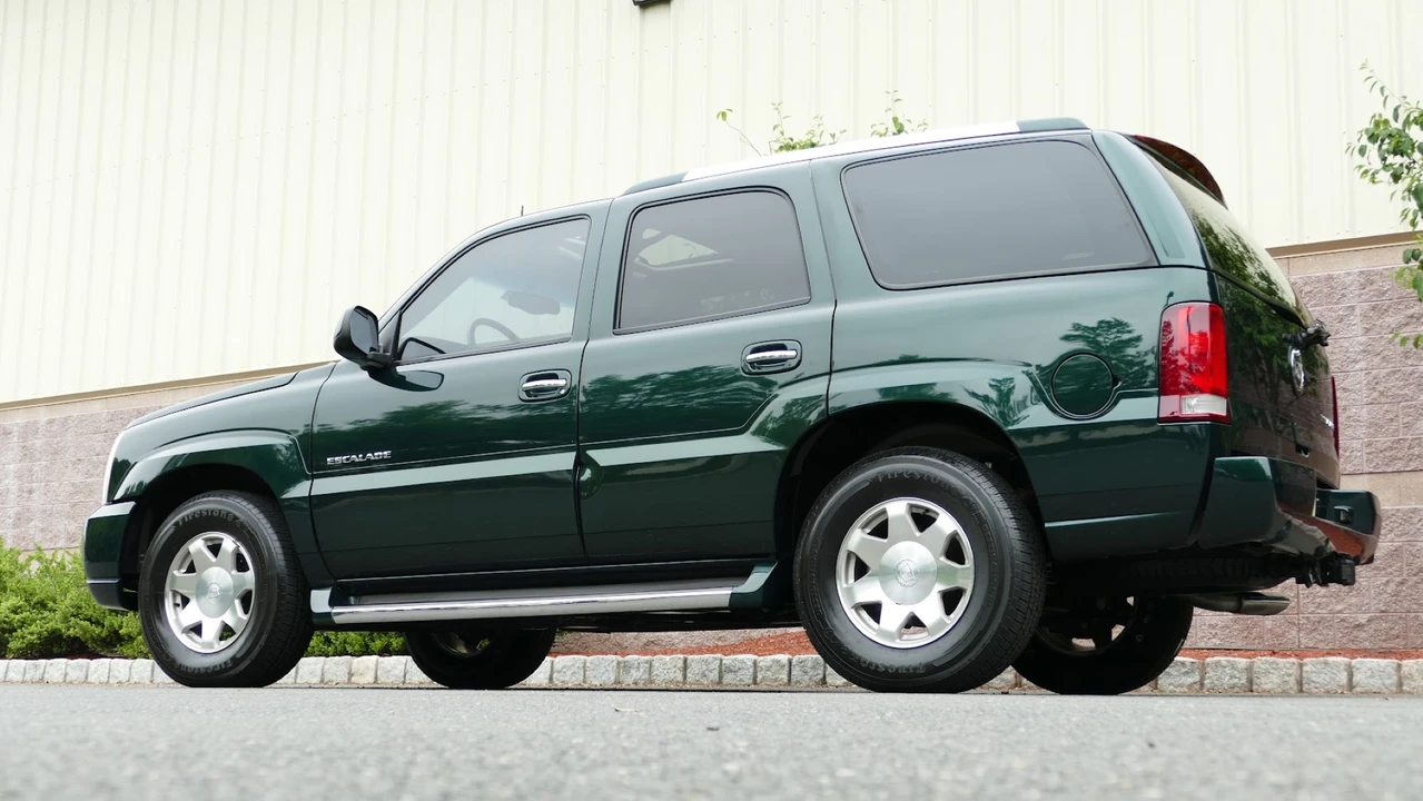 2002 Cadillac Escalade & EXT 2nd Gen - Image 8 of 31