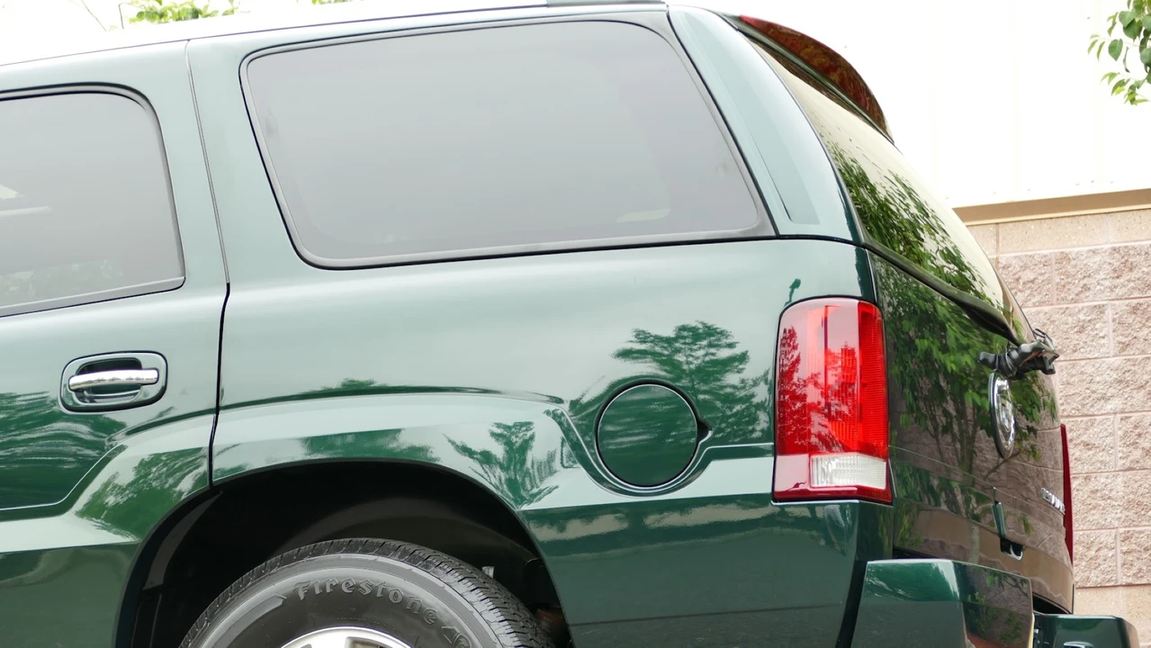 2002 Cadillac Escalade & EXT 2nd Gen - Image 28 of 31