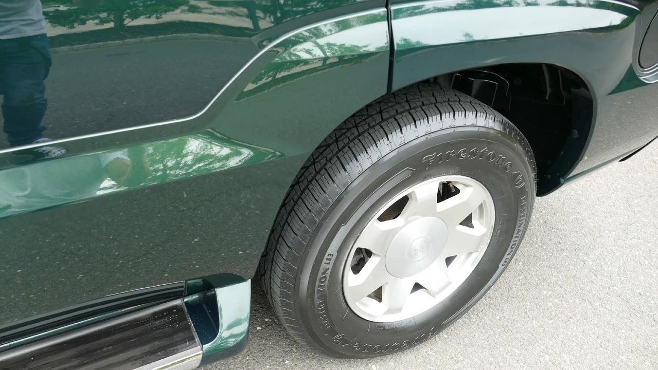 2002 Cadillac Escalade & EXT 2nd Gen - Image 22 of 31