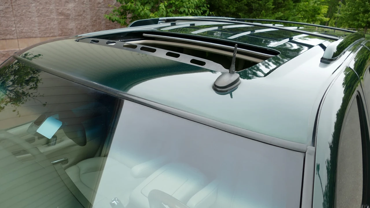 2002 Cadillac Escalade & EXT 2nd Gen - Image 23 of 31