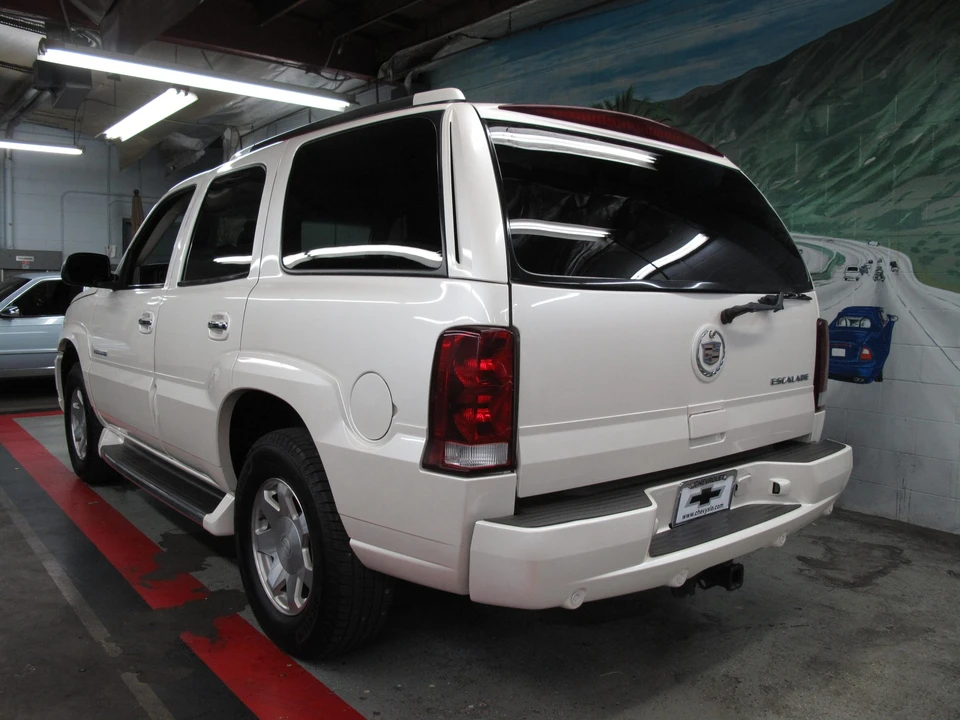 2002 Cadillac Escalade & EXT 2nd Gen - Image 11 of 31