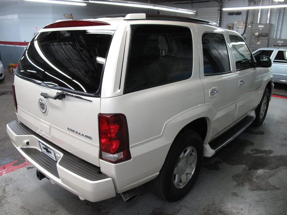 2002 Cadillac Escalade & EXT 2nd Gen - Image 9 of 31