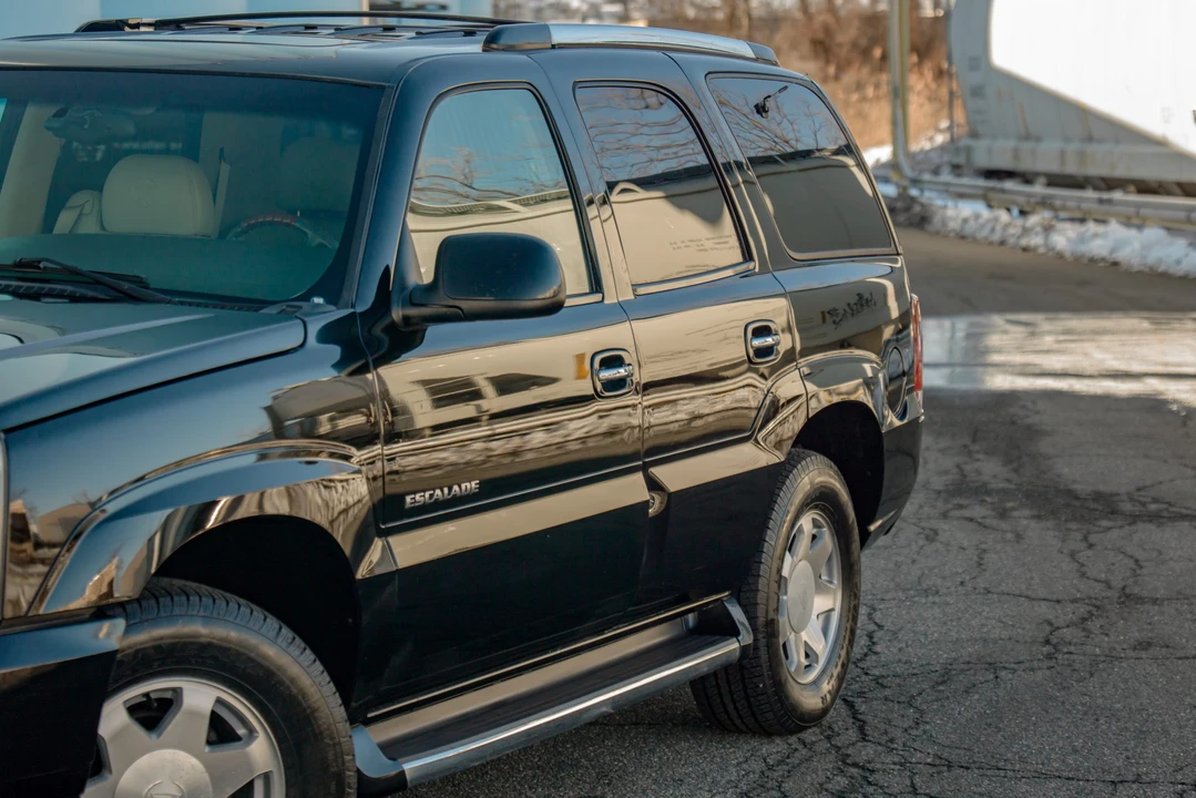2002 Cadillac Escalade & EXT 2nd Gen - Image 24 of 31