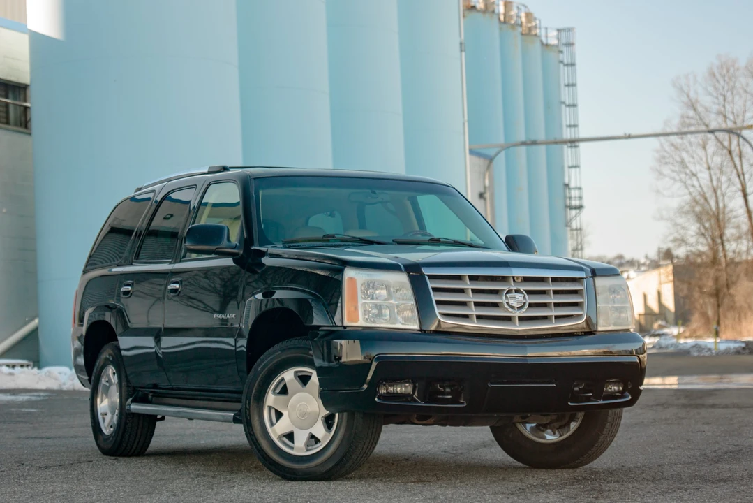 2002 Cadillac Escalade & EXT 2nd Gen - Image 17 of 31
