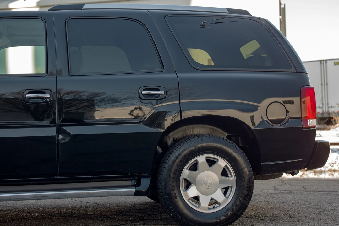 2002 Cadillac Escalade & EXT 2nd Gen - Image 27 of 31