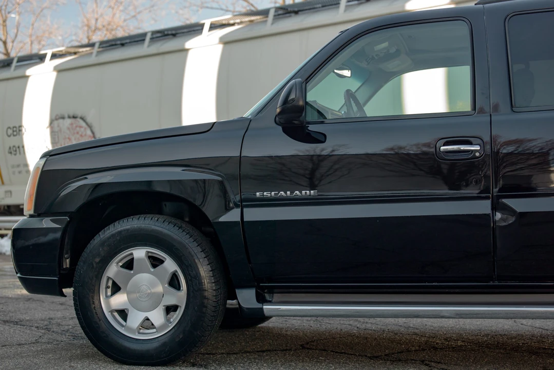 2002 Cadillac Escalade & EXT 2nd Gen - Image 25 of 31