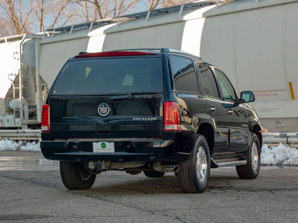 2002 Cadillac Escalade & EXT 2nd Gen - Image 11 of 31