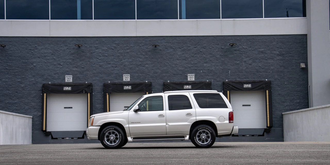 2002 Cadillac Escalade & EXT 2nd Gen - Image 9 of 31