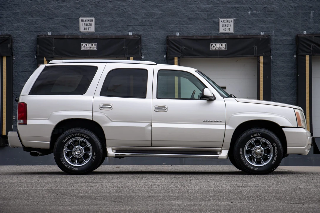 2002 Cadillac Escalade & EXT 2nd Gen - Image 21 of 31