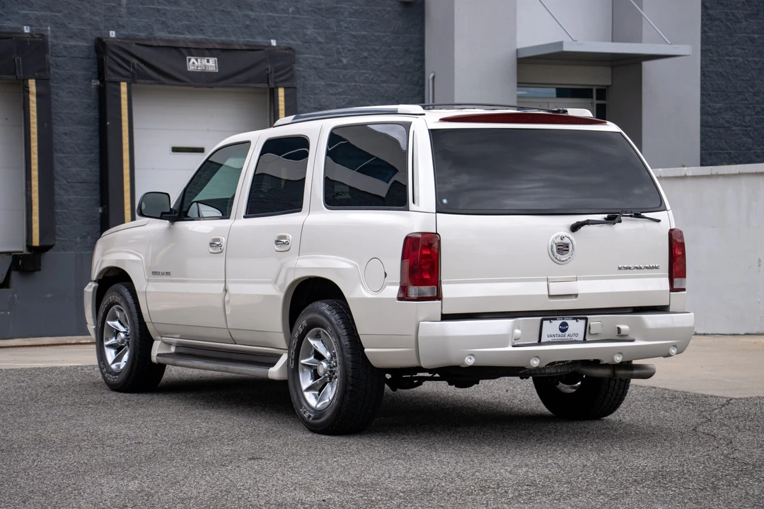 2002 Cadillac Escalade & EXT 2nd Gen - Image 12 of 31