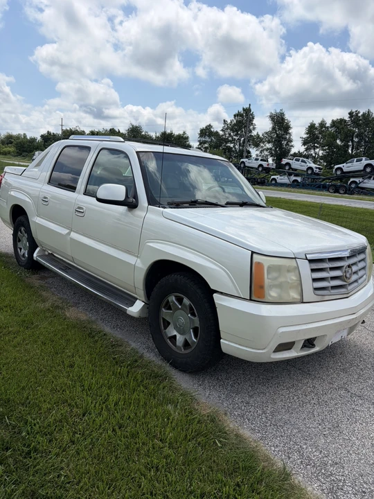 2002 Cadillac Escalade & EXT 2nd Gen - Image 8 of 17