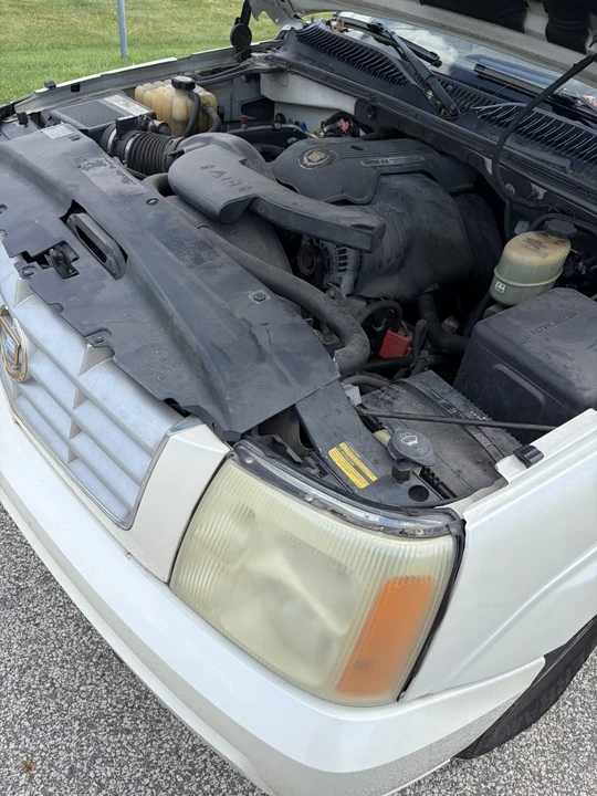 2002 Cadillac Escalade & EXT 2nd Gen - Image 6 of 17