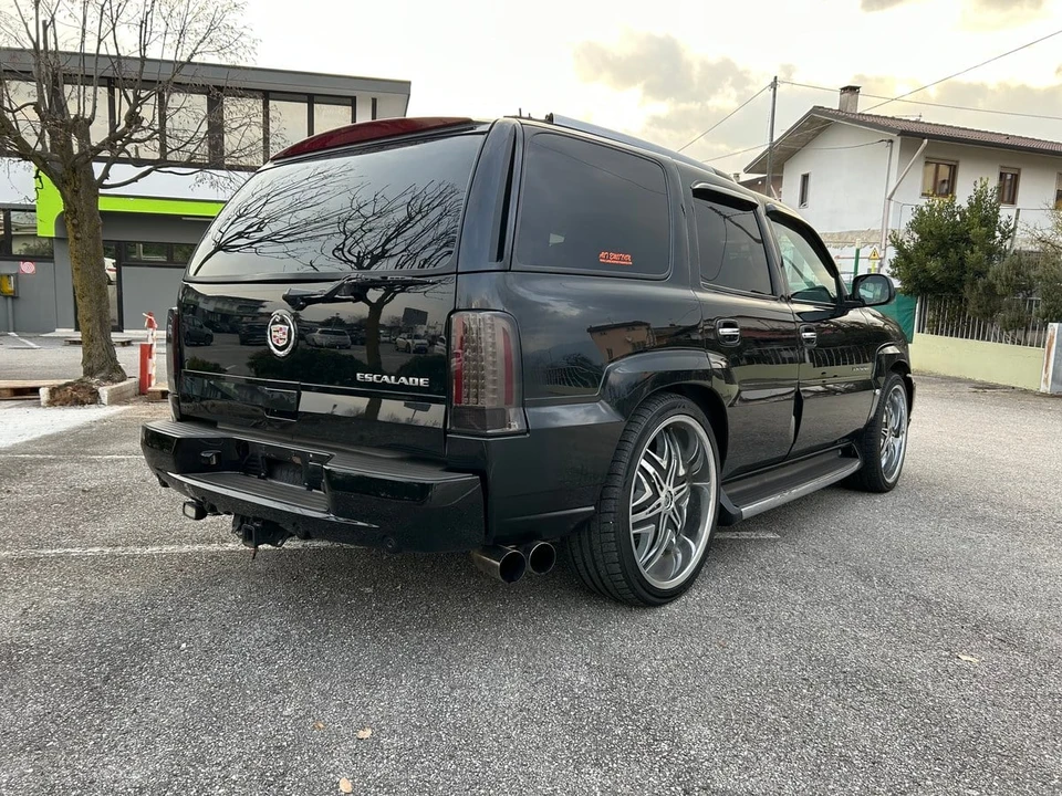 2002 Cadillac Escalade & EXT 2nd Gen - Image 11 of 30