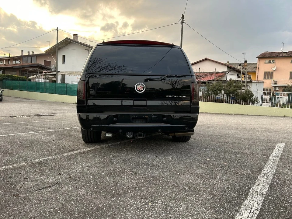 2002 Cadillac Escalade & EXT 2nd Gen - Image 10 of 30