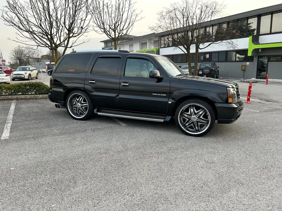 2002 Cadillac Escalade & EXT 2nd Gen - Image 26 of 30