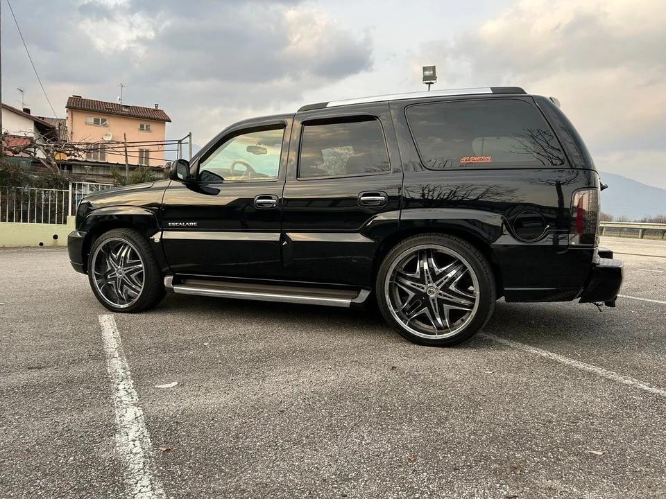 2002 Cadillac Escalade & EXT 2nd Gen - Image 7 of 30