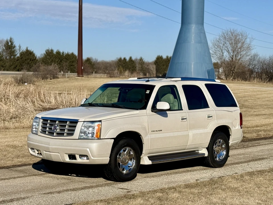 2002 Cadillac Escalade & EXT 2nd Gen - Image 10 of 31