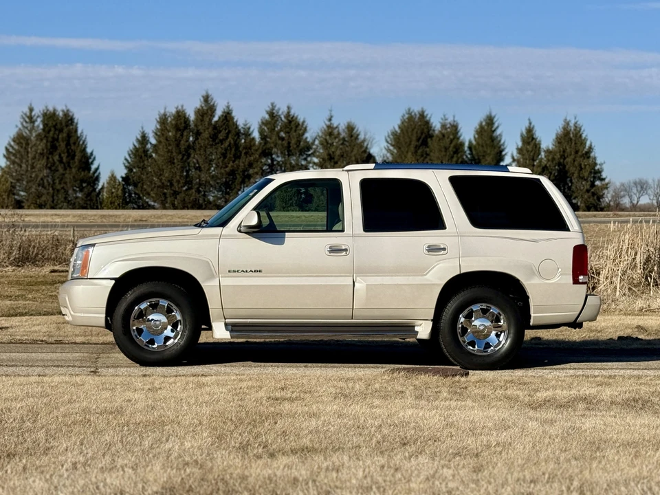 2002 Cadillac Escalade & EXT 2nd Gen - Image 12 of 31