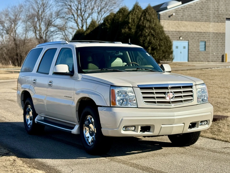 2002 Cadillac Escalade & EXT 2nd Gen - Image 16 of 31