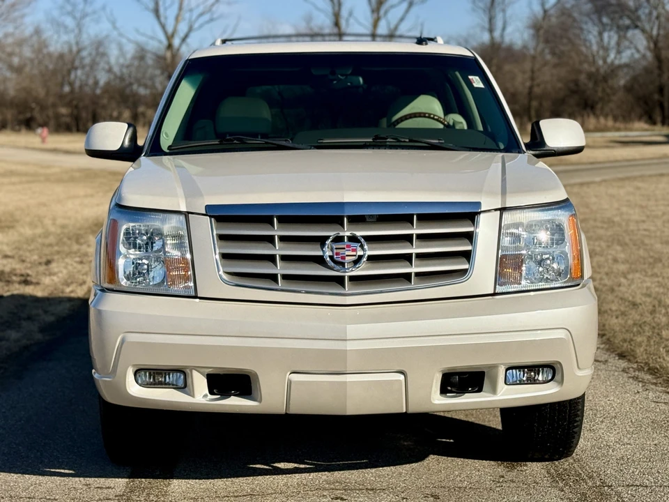 2002 Cadillac Escalade & EXT 2nd Gen - Image 17 of 31