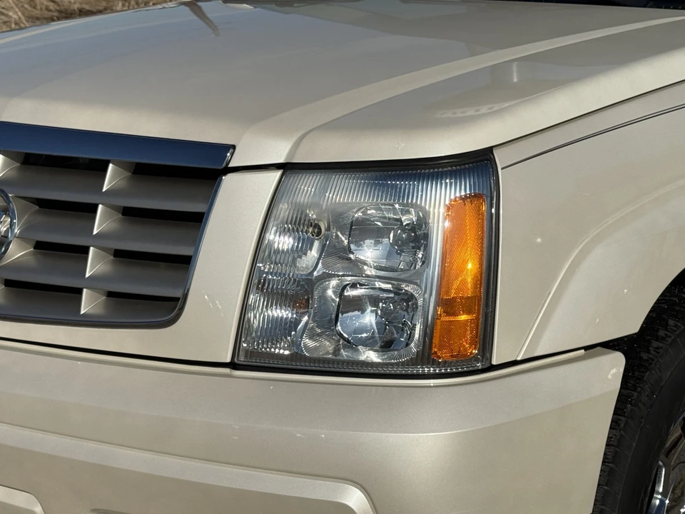 2002 Cadillac Escalade & EXT 2nd Gen - Image 20 of 31