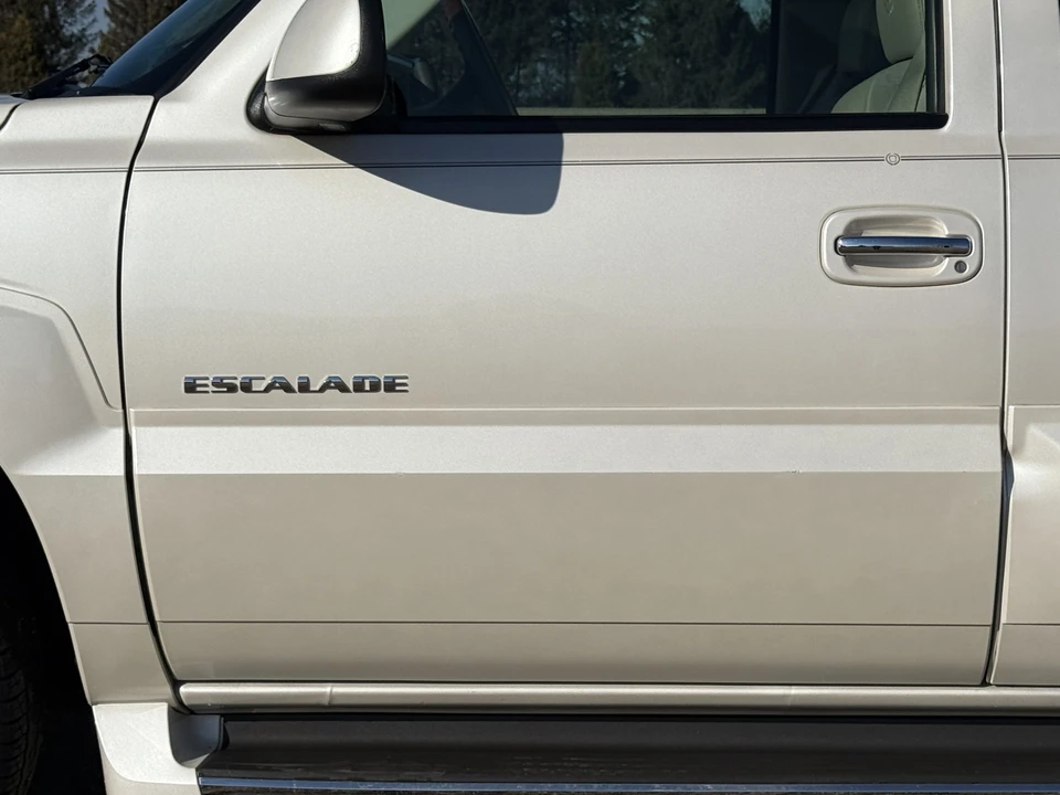 2002 Cadillac Escalade & EXT 2nd Gen - Image 24 of 31