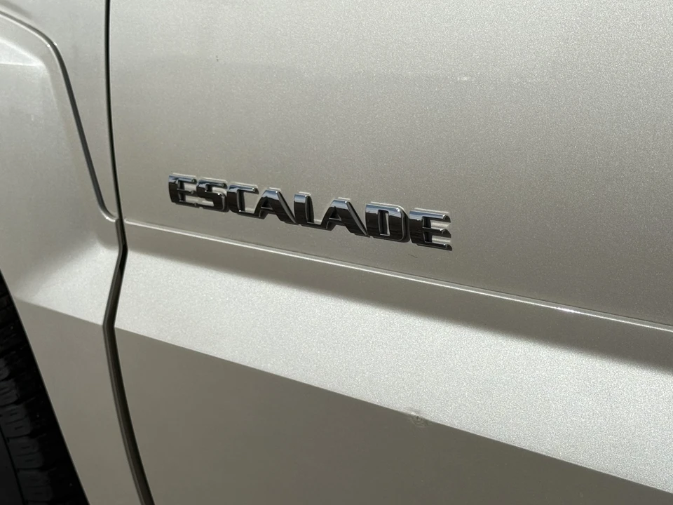 2002 Cadillac Escalade & EXT 2nd Gen - Image 28 of 31