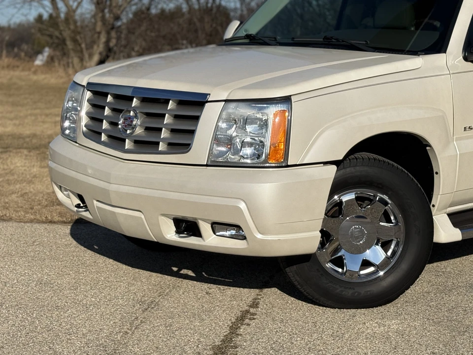 2002 Cadillac Escalade & EXT 2nd Gen - Image 19 of 31