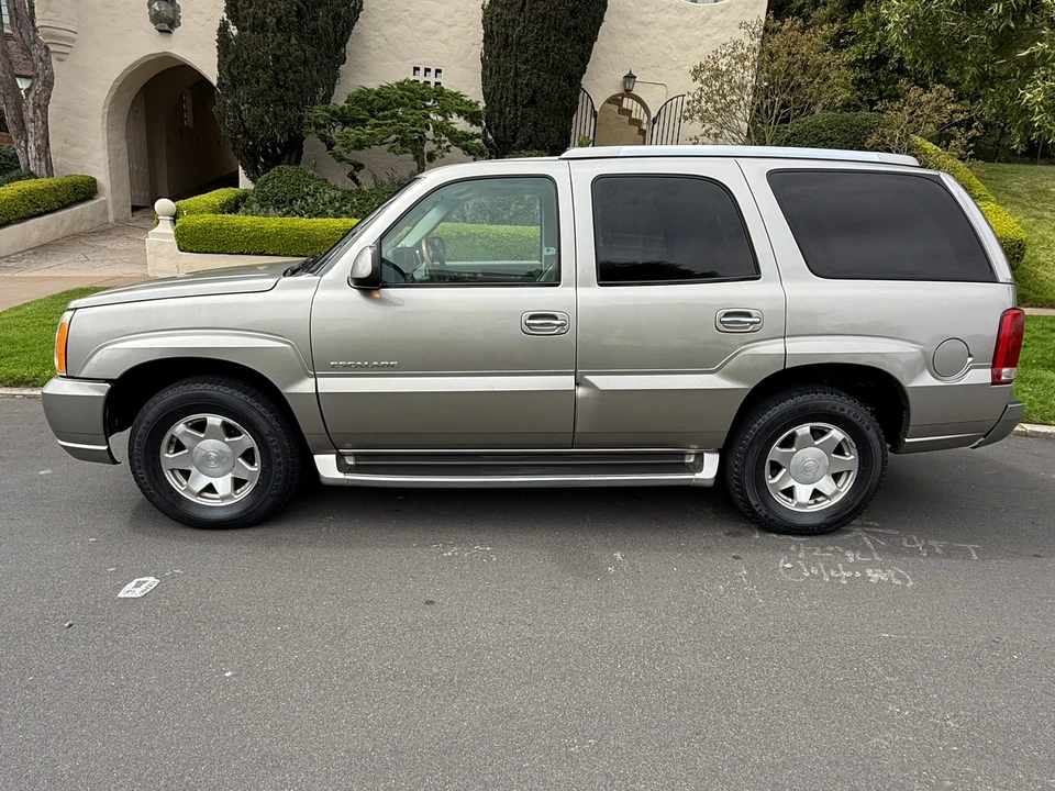 2002 Cadillac Escalade & EXT 2nd Gen - Image 13 of 31
