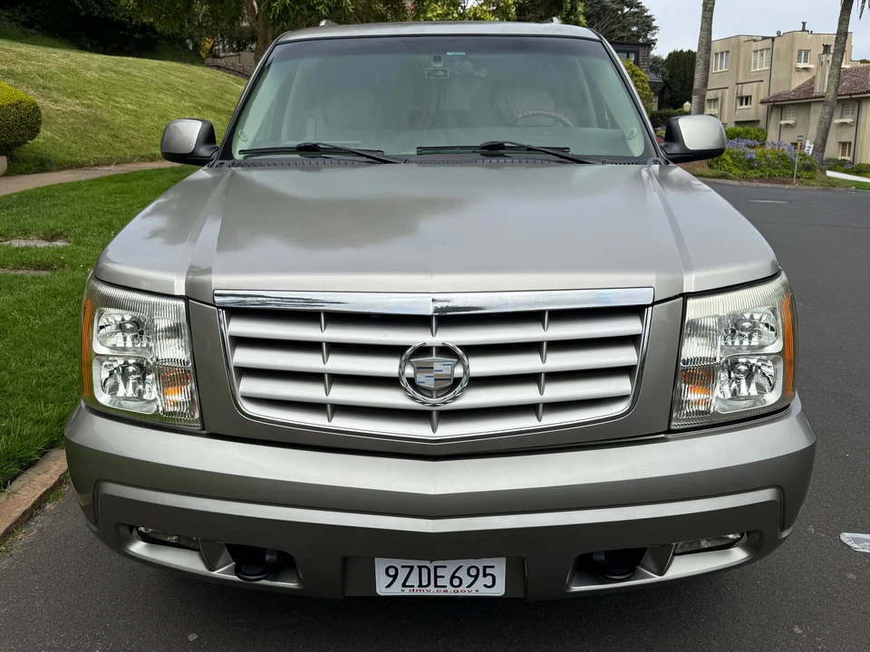 2002 Cadillac Escalade & EXT 2nd Gen - Image 4 of 31