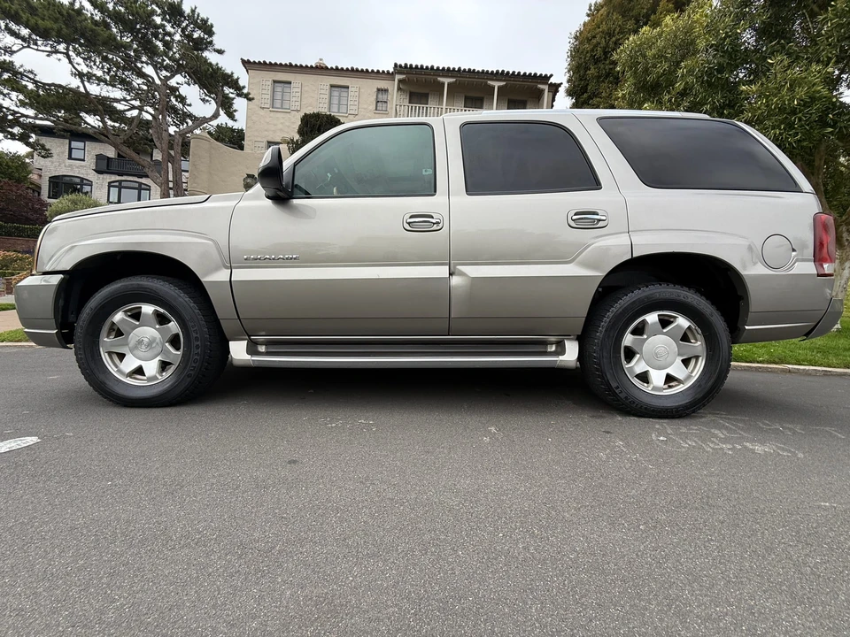 2002 Cadillac Escalade & EXT 2nd Gen - Image 14 of 31