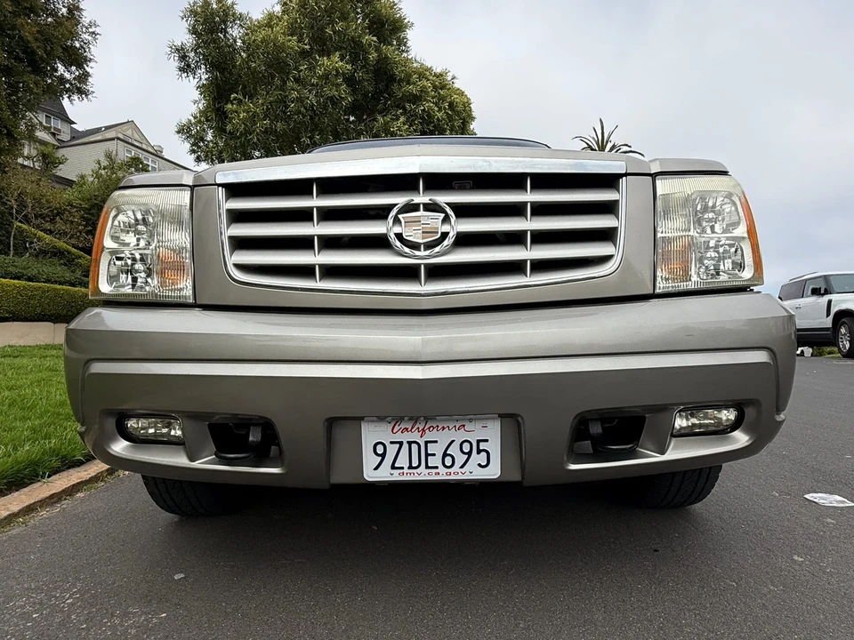 2002 Cadillac Escalade & EXT 2nd Gen - Image 5 of 31