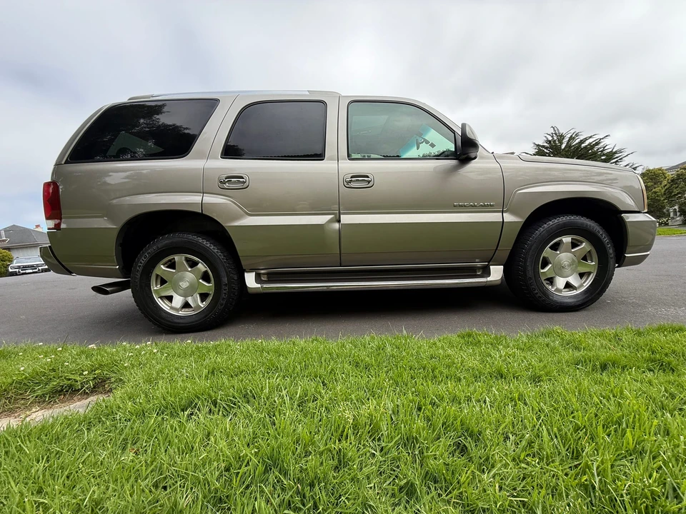 2002 Cadillac Escalade & EXT 2nd Gen - Image 10 of 31