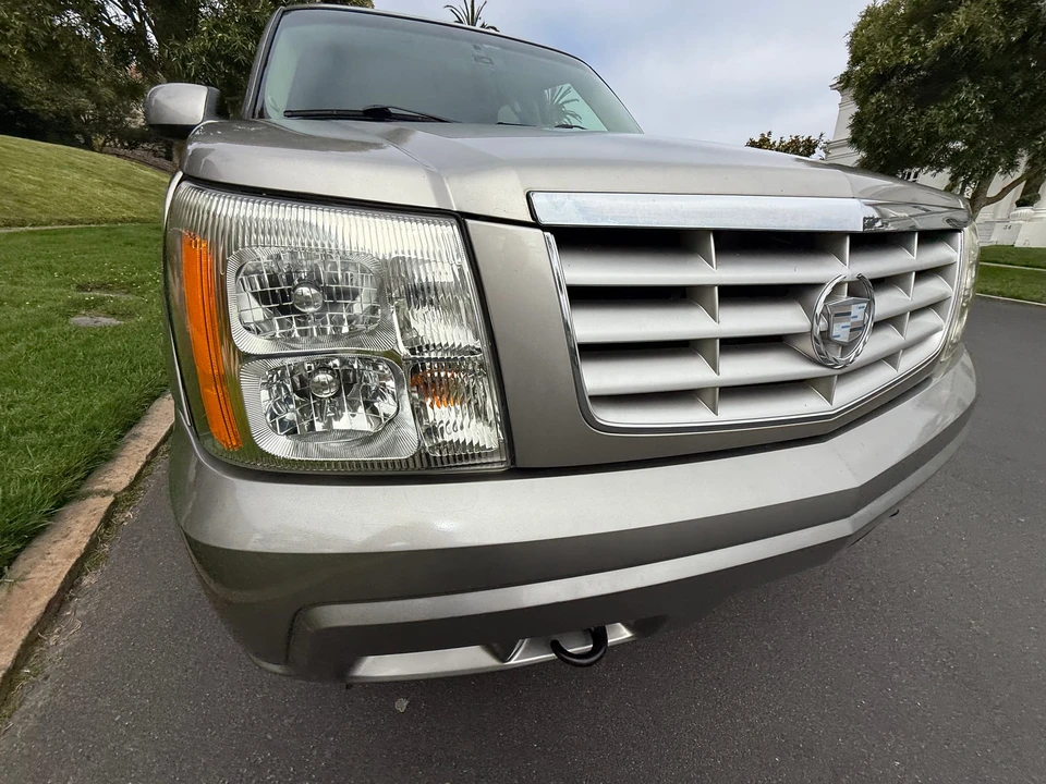 2002 Cadillac Escalade & EXT 2nd Gen - Image 6 of 31