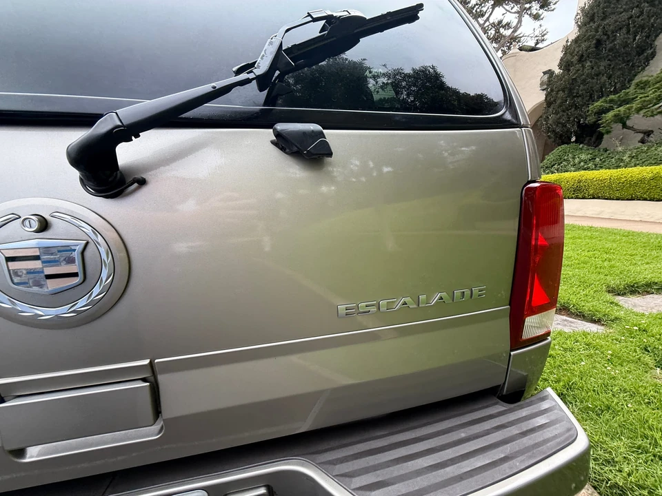 2002 Cadillac Escalade & EXT 2nd Gen - Image 21 of 31
