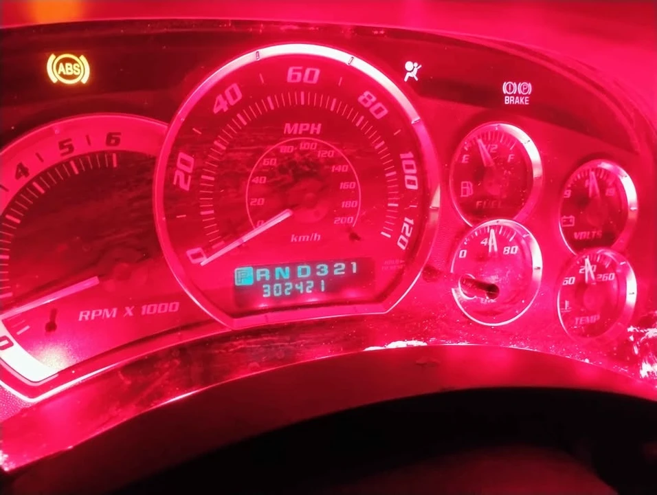 2002 Cadillac Escalade & EXT 2nd Gen - Image 7 of 9
