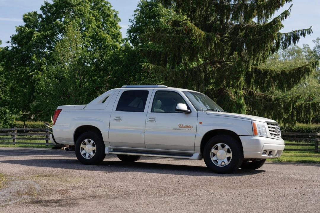 2002 Cadillac Escalade & EXT 2nd Gen - Image 13 of 30