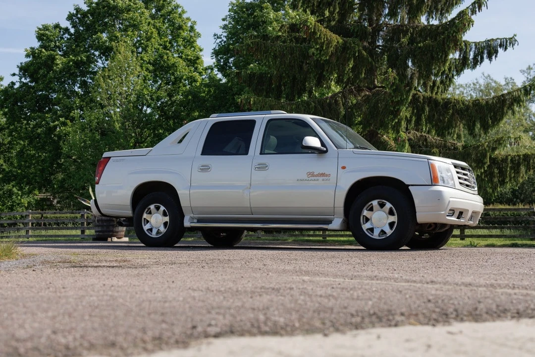 2002 Cadillac Escalade & EXT 2nd Gen - Image 16 of 30