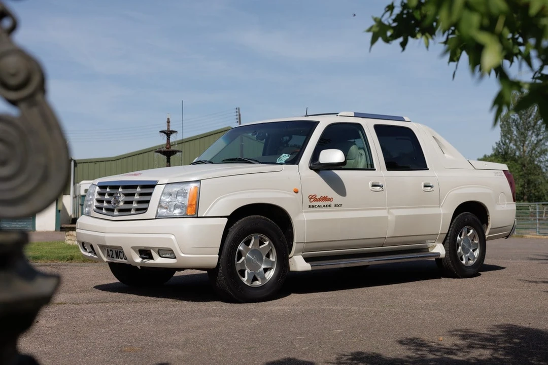 2002 Cadillac Escalade & EXT 2nd Gen - Image 7 of 30