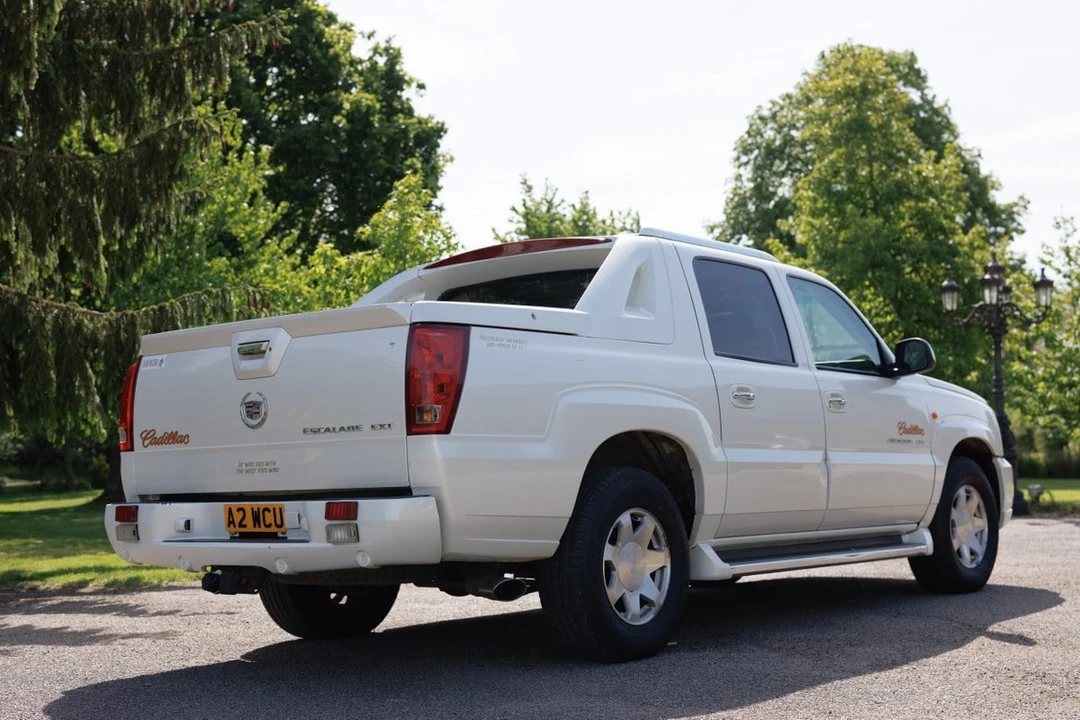 2002 Cadillac Escalade & EXT 2nd Gen - Image 15 of 30