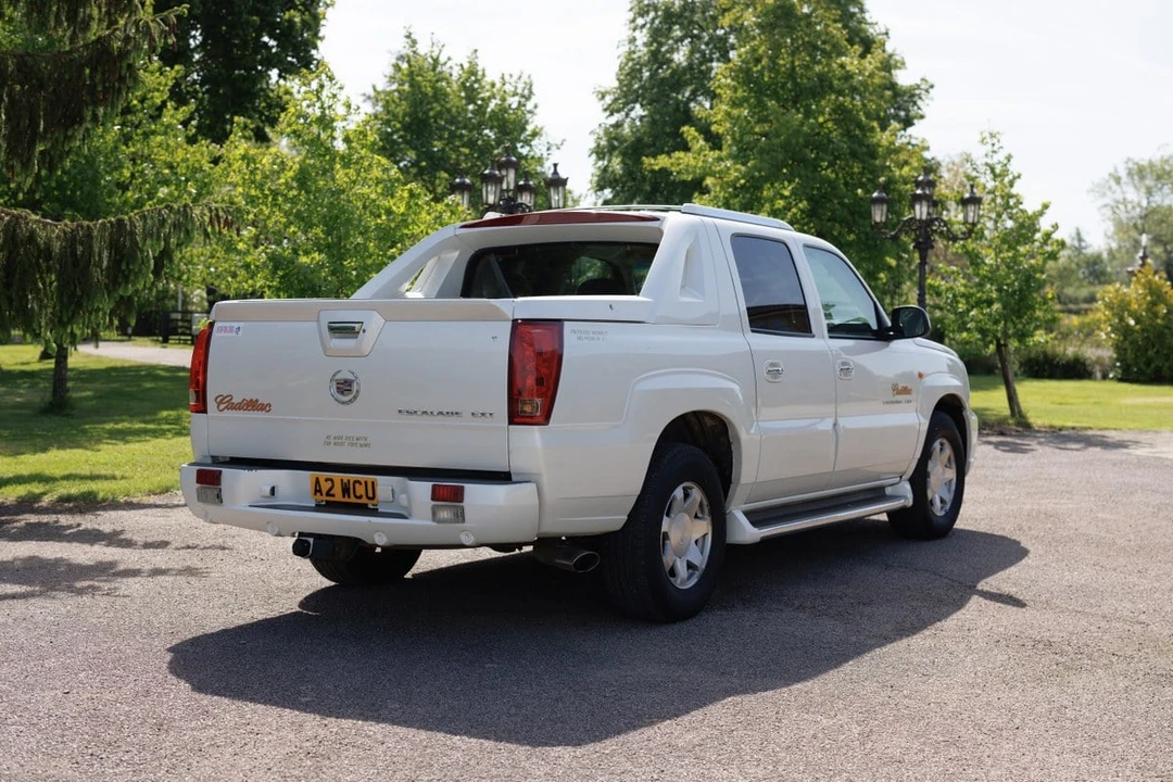 2002 Cadillac Escalade & EXT 2nd Gen - Image 17 of 30