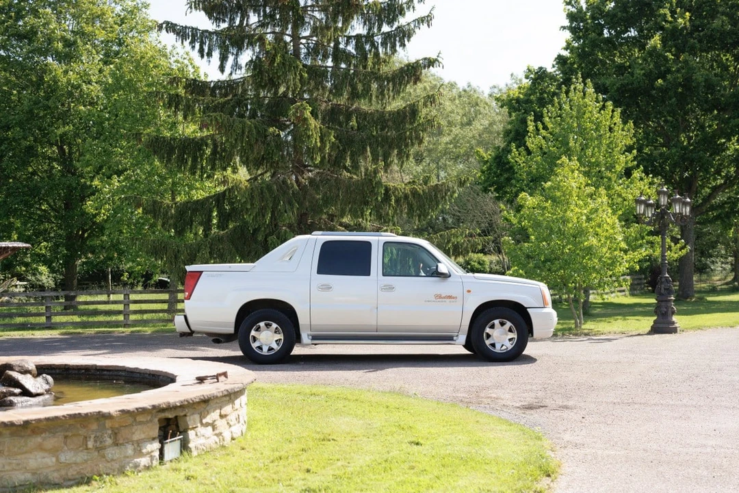 2002 Cadillac Escalade & EXT 2nd Gen - Image 18 of 30