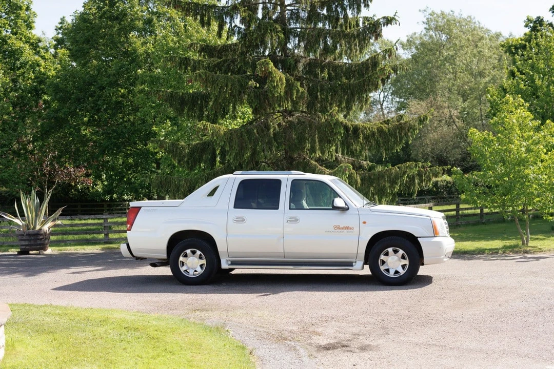 2002 Cadillac Escalade & EXT 2nd Gen - Image 24 of 30