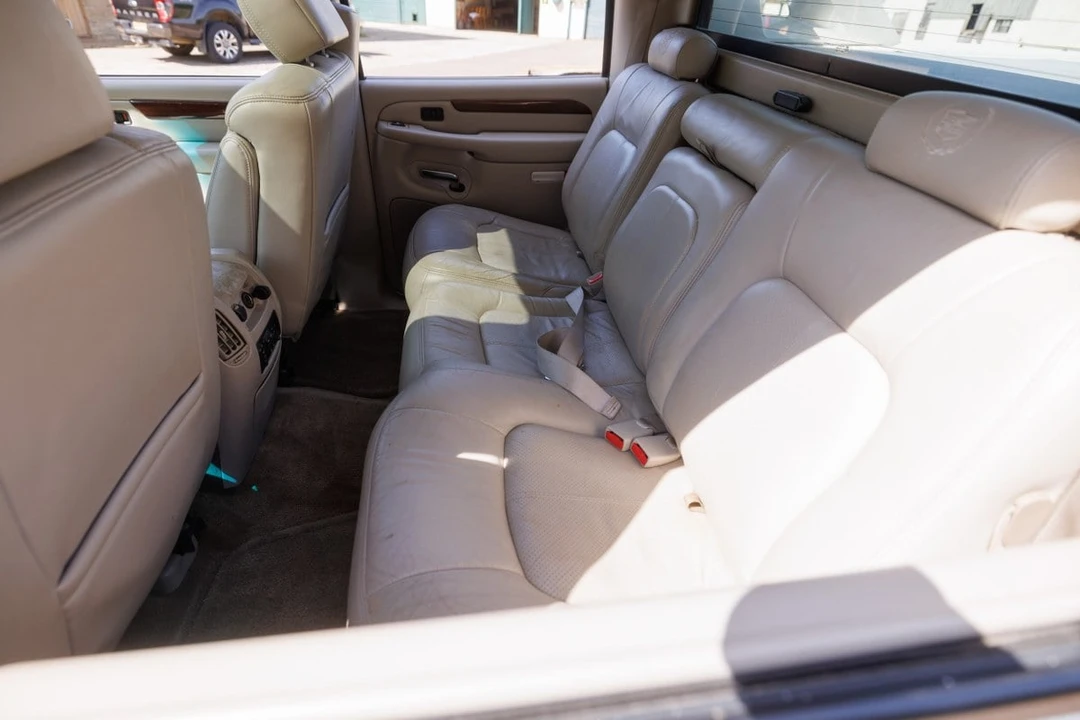 2002 Cadillac Escalade & EXT 2nd Gen - Image 10 of 30