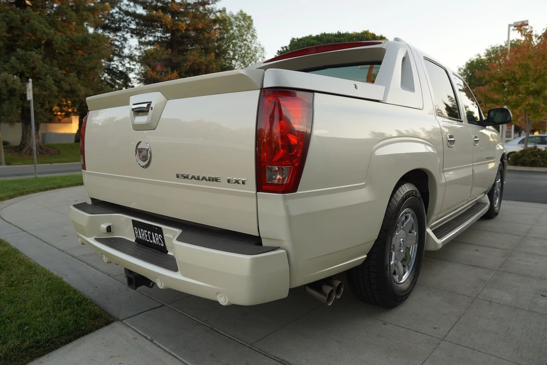 2002 Cadillac Escalade & EXT 2nd Gen - Image 10 of 31