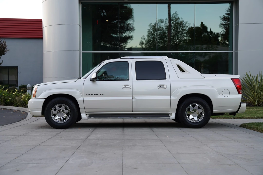 2002 Cadillac Escalade & EXT 2nd Gen - Image 15 of 31