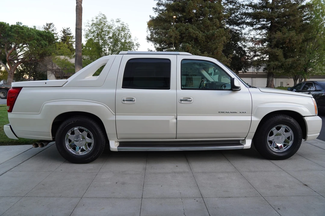 2002 Cadillac Escalade & EXT 2nd Gen - Image 7 of 31