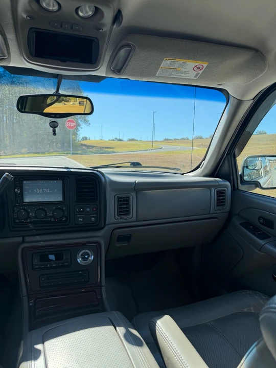 2002 Cadillac Escalade & EXT 2nd Gen - Image 7 of 10